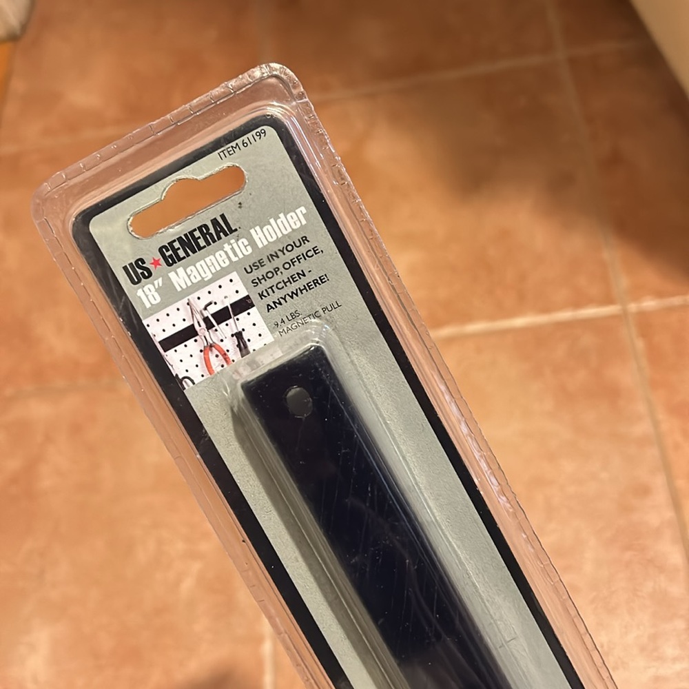 New in sealed packaging 18” magnetic holder for tools and knives